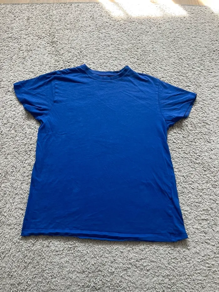 Tee shirt