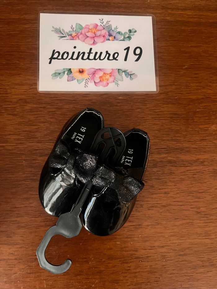 Ballerines noires vernies 19