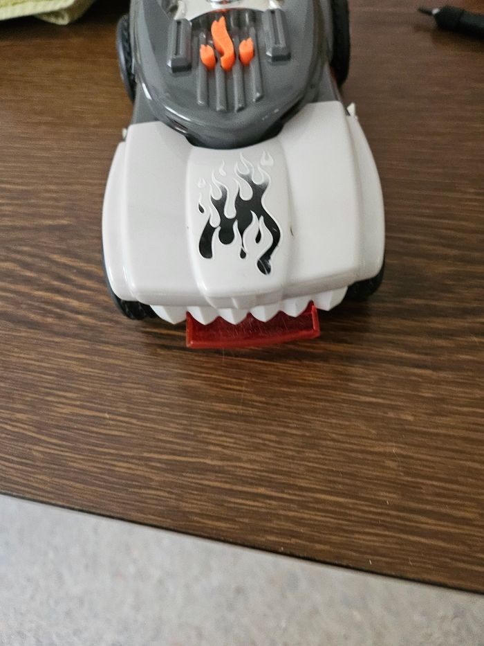 Voiture motorisée marque hot wheels - photo numéro 3