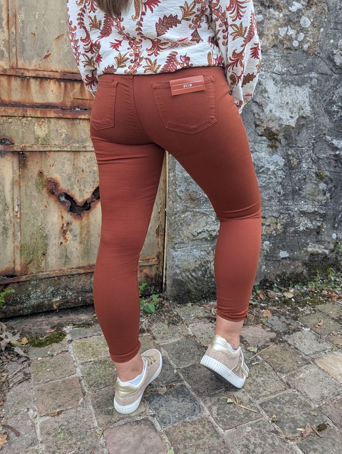 Jean slim Grenoble terracotta
Taille 42 - photo numéro 4