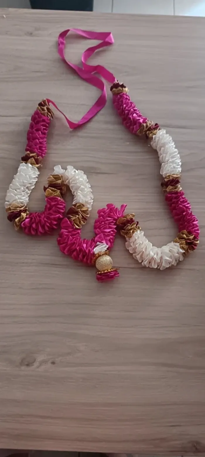 Collier de fleur indien - photo numéro 3