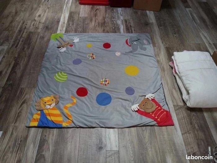 Tapis éveil bébé ikea