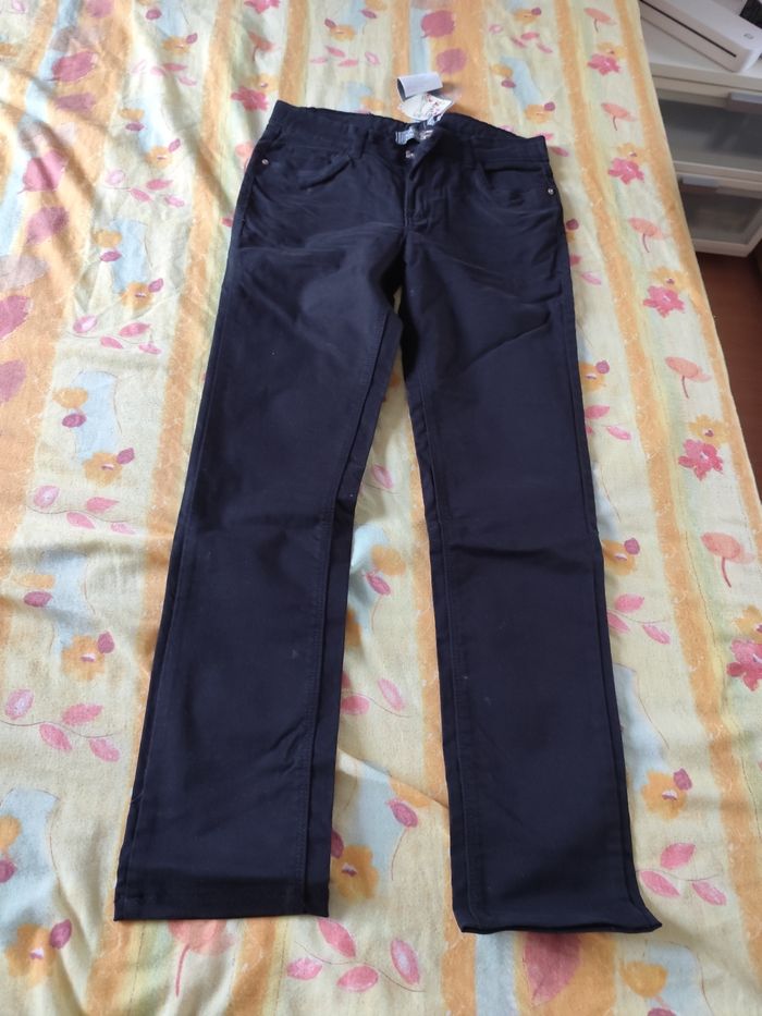 Pantalon neuf 12 ans