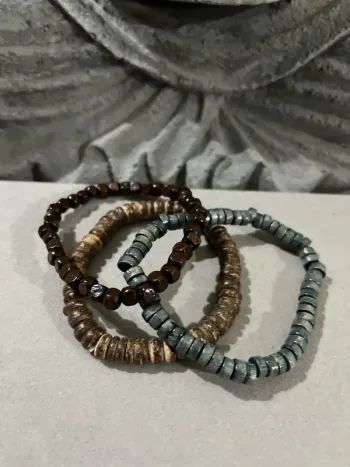 Lot de 3 bracelets ethniques en perles de bois sur fil élastique