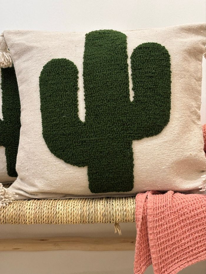 Housse de coussin - cactus et pompon - laine - photo numéro 2