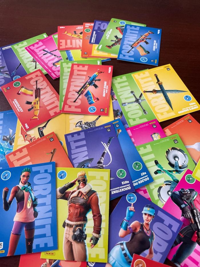Cartes fortnite et boîte en métal - photo numéro 4
