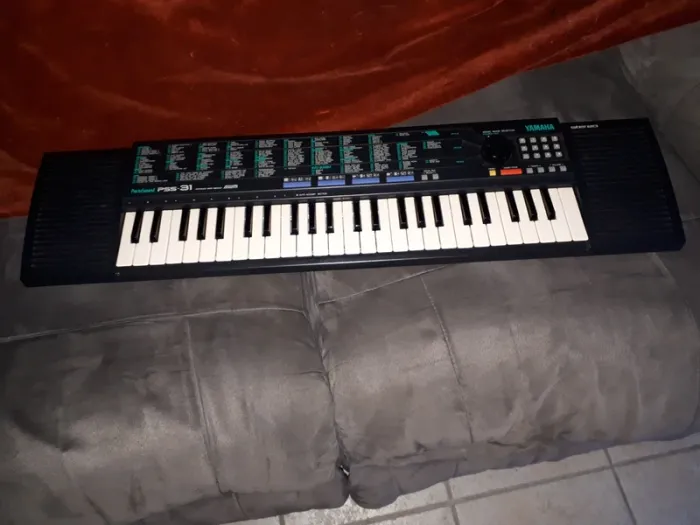 Synthétiseur yamaha pss 31 - photo numéro 2