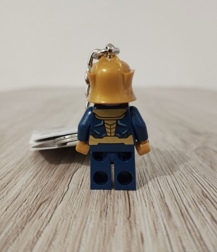 LEGO 854078 porte-clé Avengers Thanos - photo numéro 4