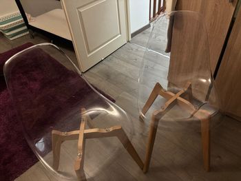 Lot 2 chaises scandinaves