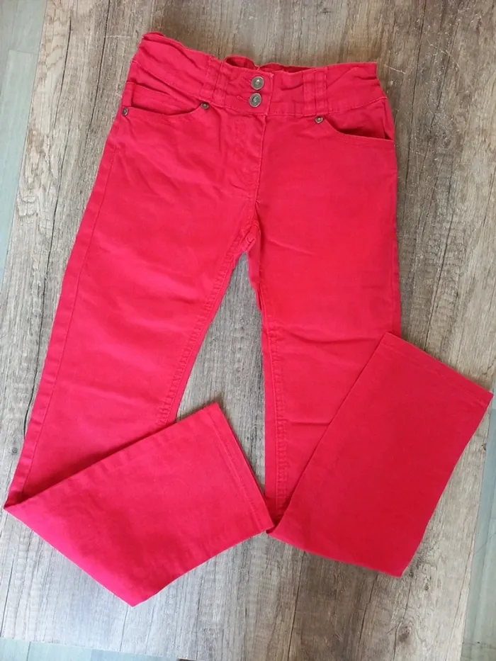 Jeans rouge 10 ans - photo numéro 2