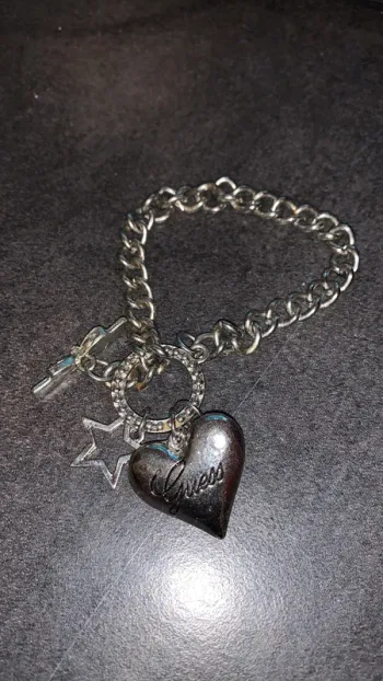Joli bracelet breloque femme