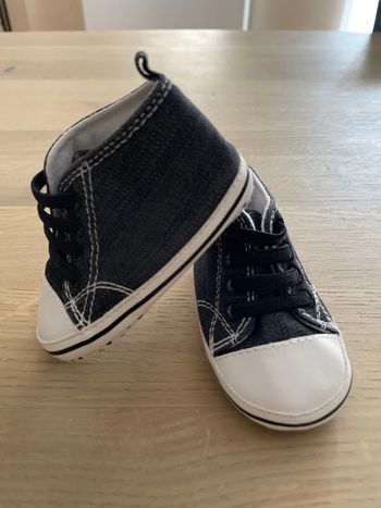 Chaussures bébé souples blanc et noir sans lacets primark 9/12 mois