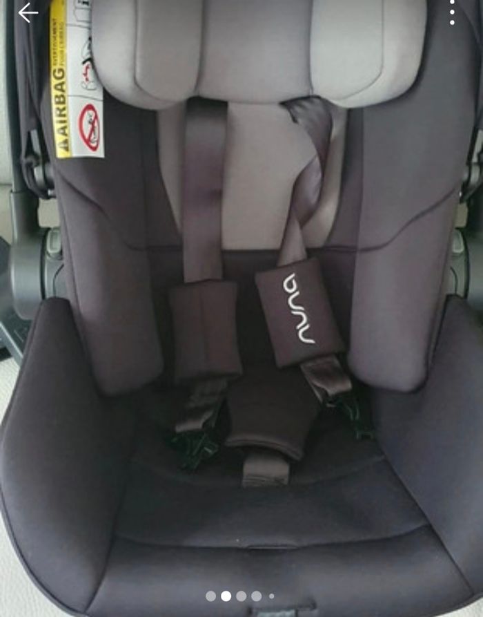 Cosy nuna noir et sa base isofix et adaptateur poussette - photo numéro 2