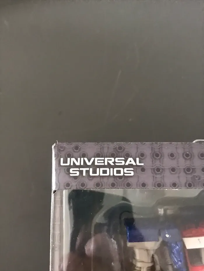 Figurine optimum prime transformers universal studio hasbro - photo numéro 11