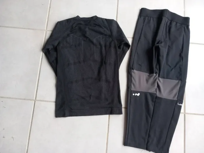 Tee-shirt + legging Décathlon mixte 8 ans. - photo numéro 4