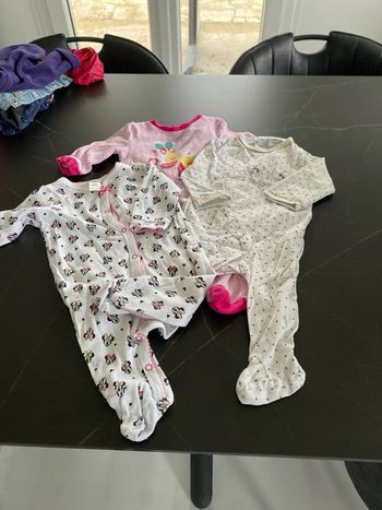 Lot pyjamas 6 mois