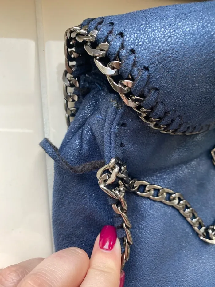 Sac en daim bleu avec chaînes - photo numéro 7