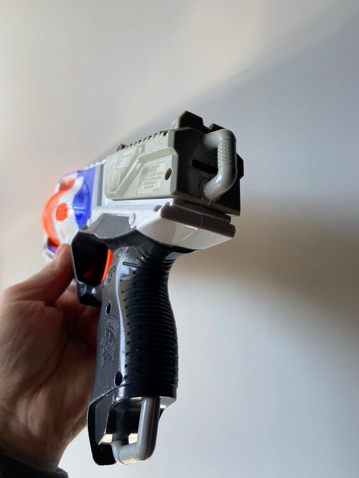 Nerf N-Strike Elite Strongarm - photo numéro 2