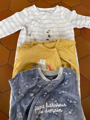Lot 3 pyjamas