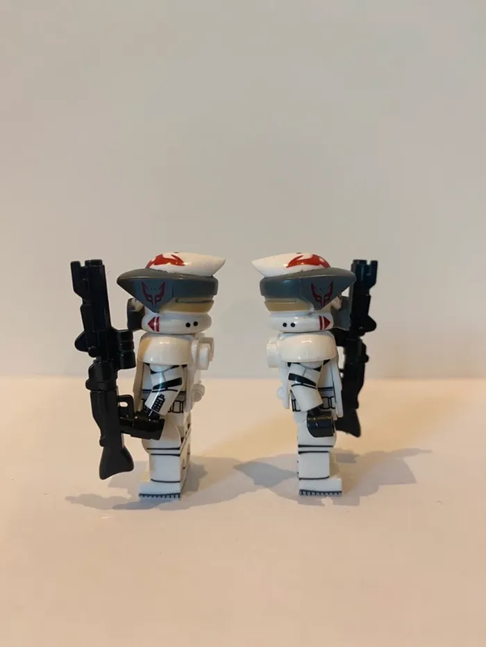 Figurine type lego 2 clones de Kamino. Star Wars - photo numéro 2