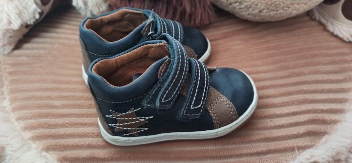 Chaussure garçon taille 18 - photo numéro 4