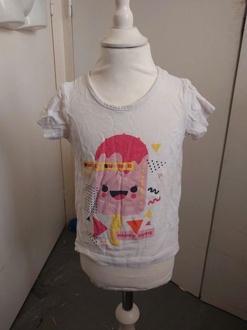 Tee-shirt blanc avec une glace Taille 3 ans