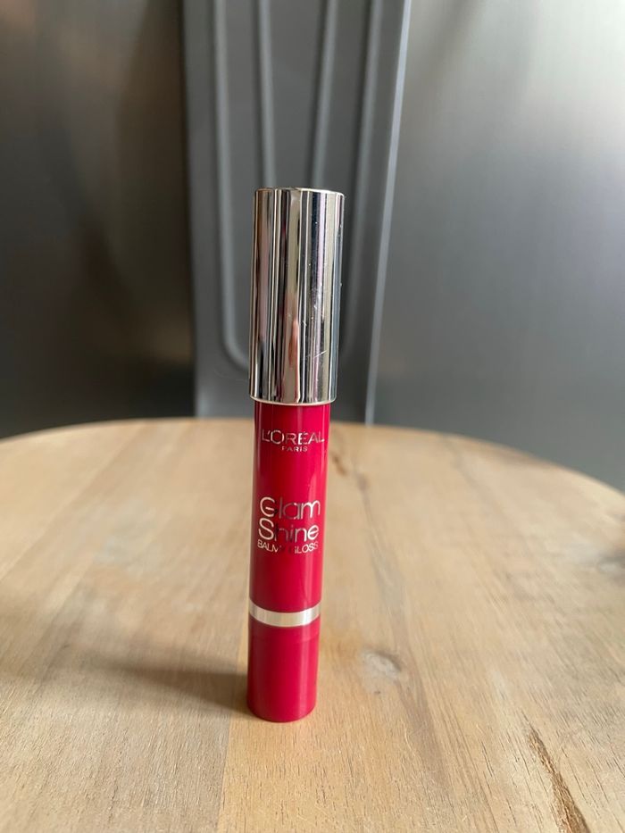Maquillage Gloss effet baume L’Oréal - Teinte Mad for Pomegranate - Neuf - photo numéro 3
