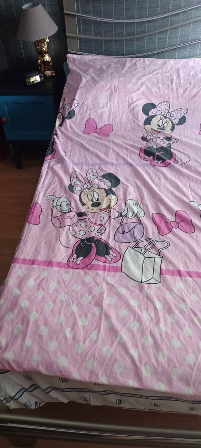 Très jolie housse de couette Une personne sans taie