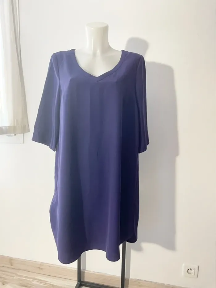 Jolie robe violette - photo numéro 2
