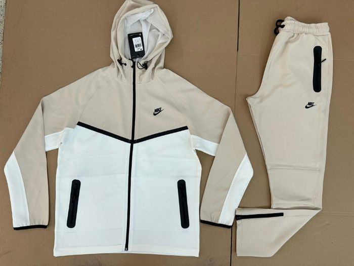 Nike tech - photo numéro 3