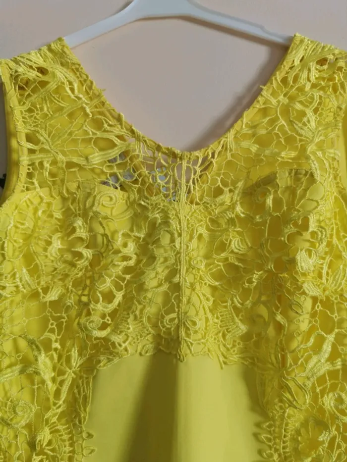 Robe jaune - photo numéro 2