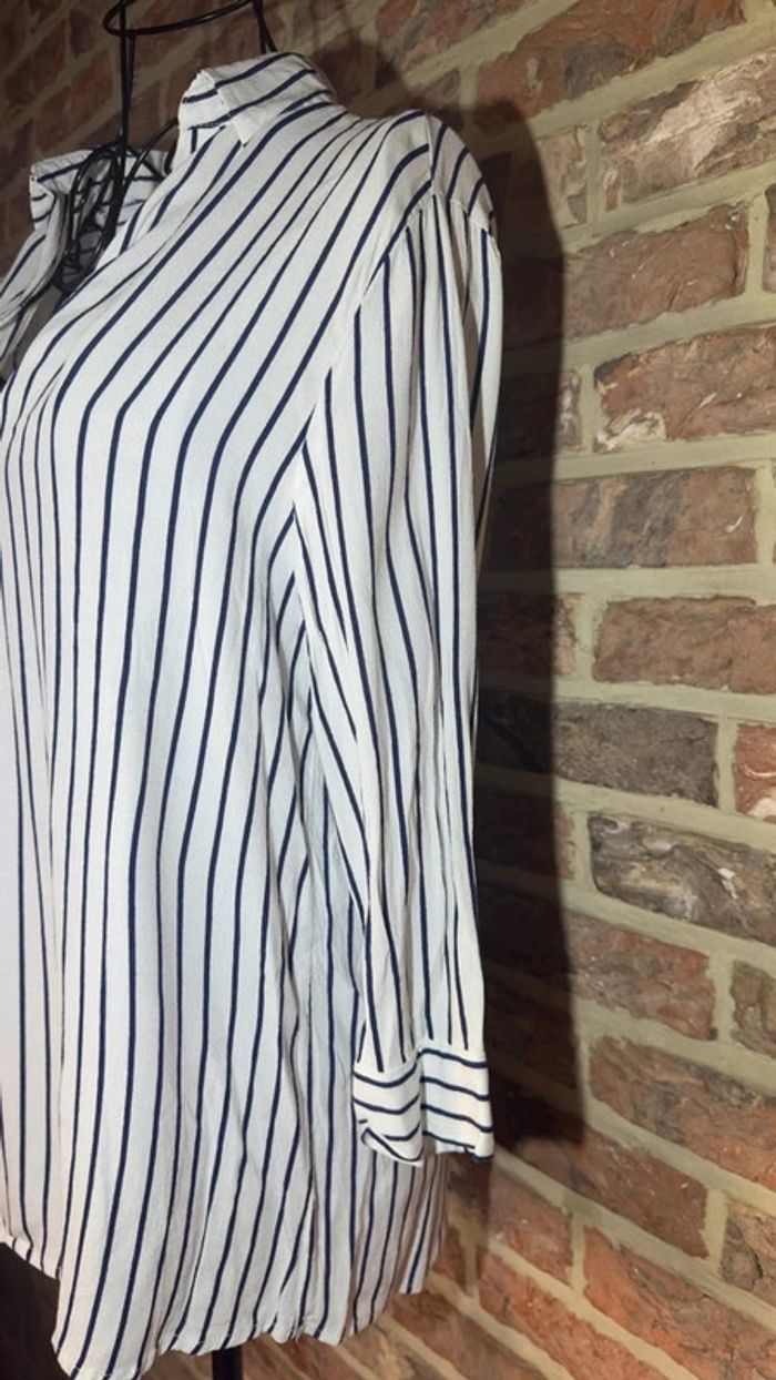 Chemise blanche et bleu lignée Bershka Taille XS / 34 - photo numéro 8
