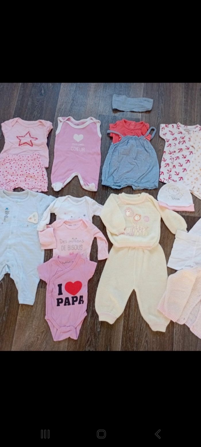 Lot de bebe fille 0/1 mois  ( 19 pieces) - photo numéro 3