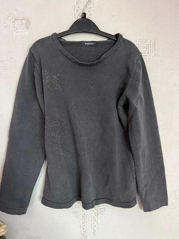 Pull léger gris foncé de chez In Extenso