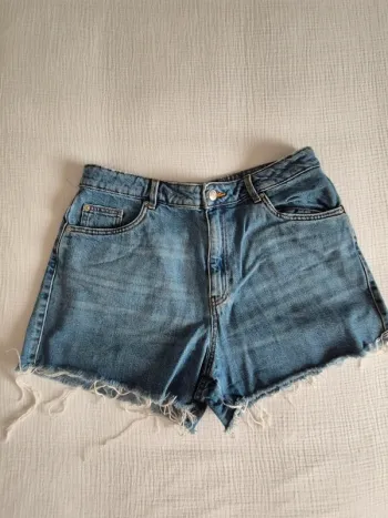 Short en jean Pimkie bas effiloché taille 42