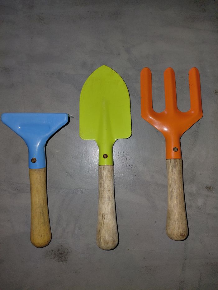 Set outils enfant jardinage