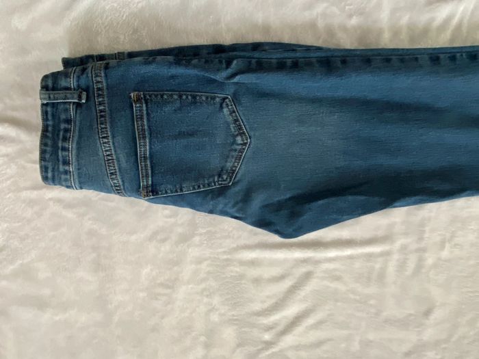 Jean femme T.36 - photo numéro 7