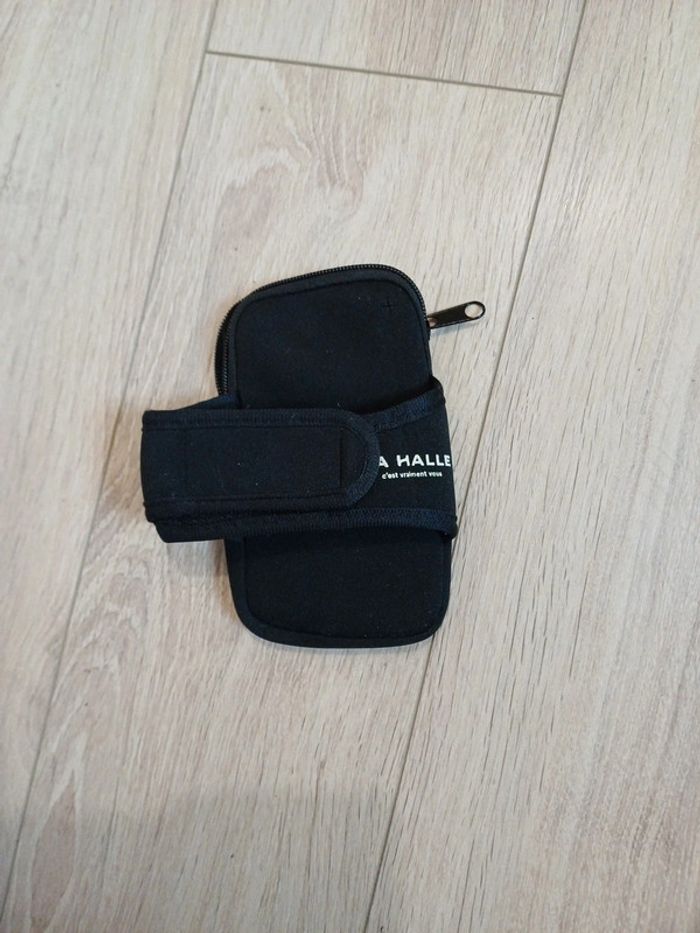 Pochette telephone - photo numéro 2