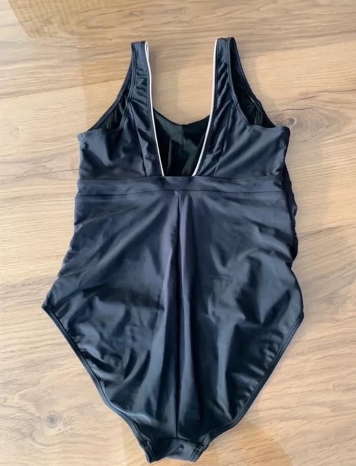 Grossesse - Maillot de bain - photo numéro 2