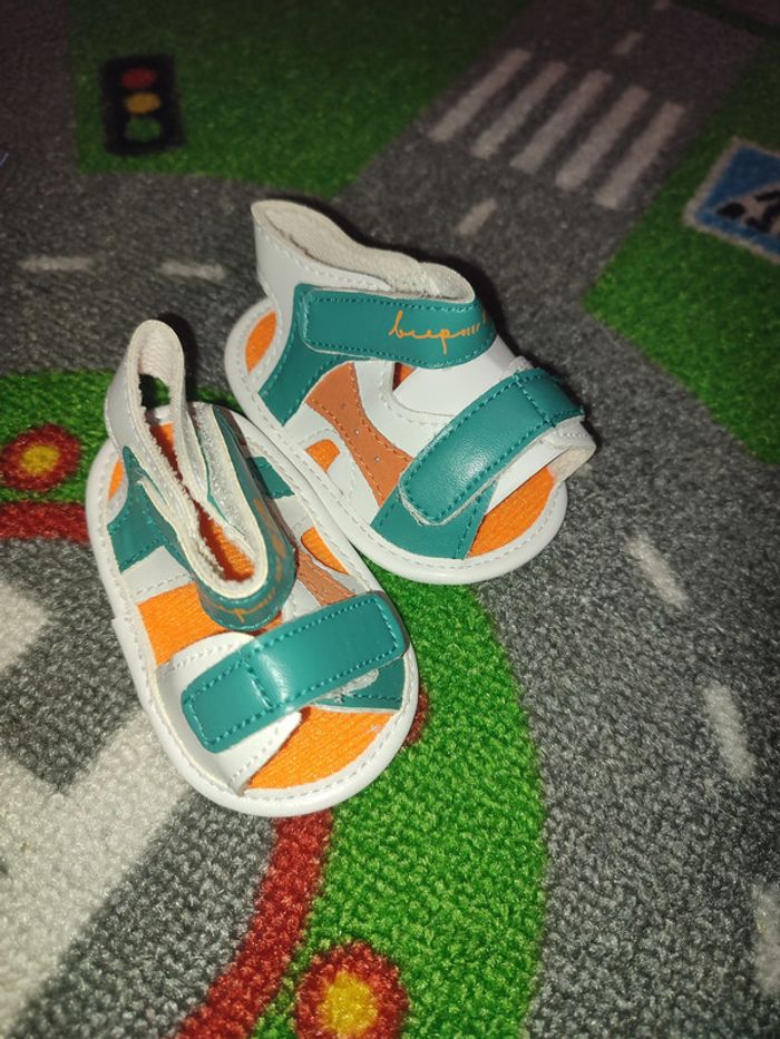 chaussures ouvertes