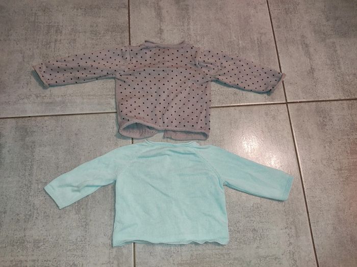 Lot de 2 gilets 12 mois mois noeuds papillons - photo numéro 8