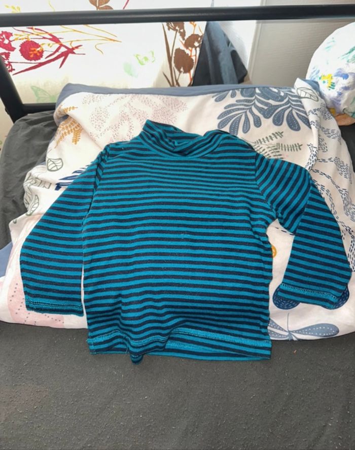 Sous-pull bb garçon taille 18 mois🐼
