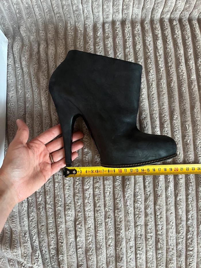 Bottines Givenchy en cuir nubuck noir – Taille 38 - photo numéro 18