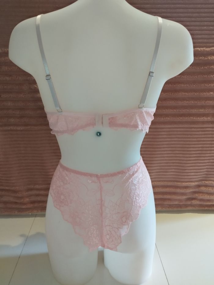 Ensemble sous vêtements / Tanga rose - photo numéro 2