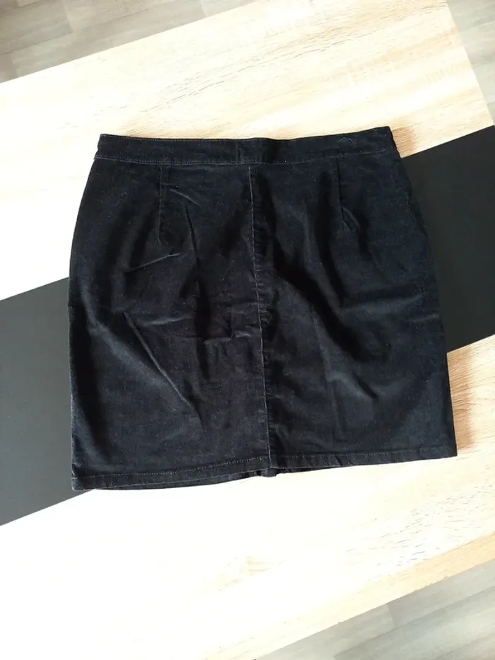 Jupe noir en velours T44 - photo numéro 5