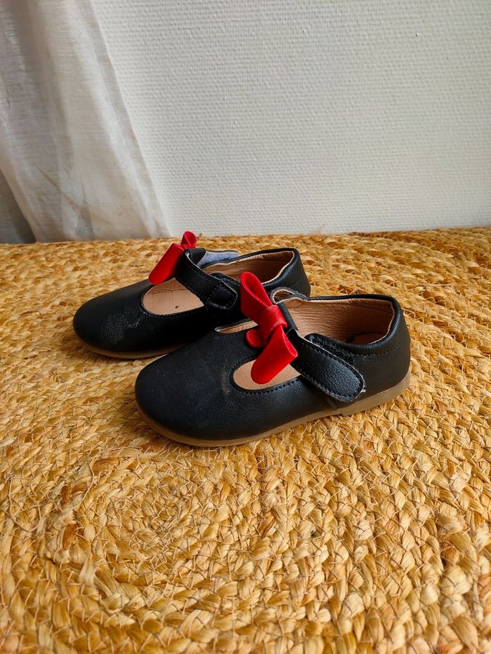 Ballerines noir a nœud rouge taille 26 - photo numéro 2