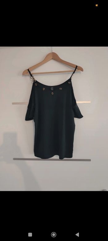 Tee-shirt épaules dénudées