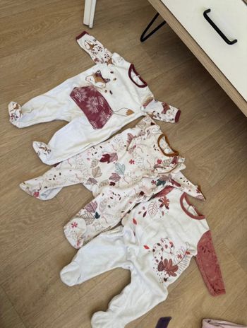 Lot vêtements bébé