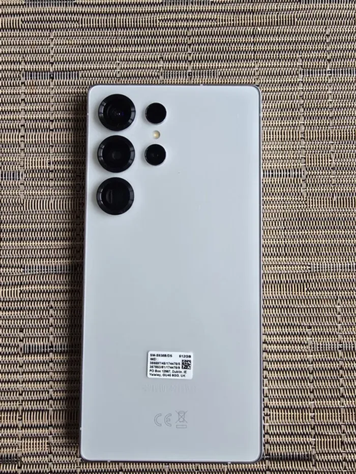 Une Samsung