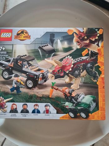 Lego 76950 - jurassic world- triceratops - neuf